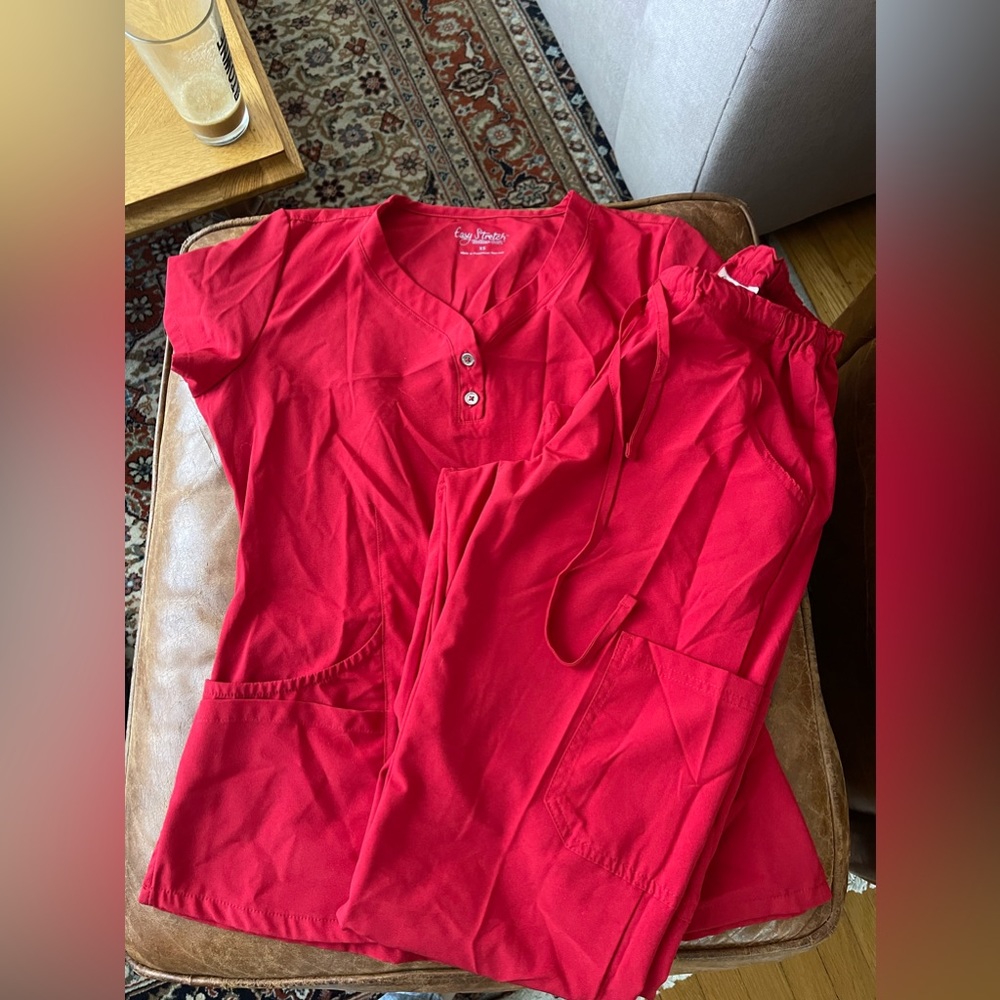 Scrubs - Picture 2 of 2